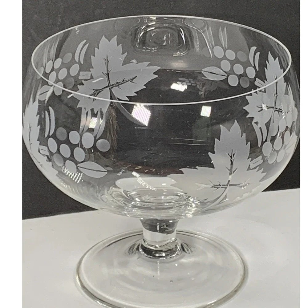 Pasabahce Bowl Clear Crystal Etched Grape Leaf Vine Pedestal Dessert Dish Footed